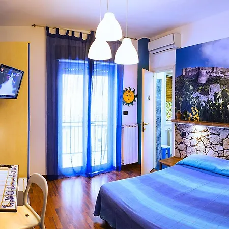 Oda ve Kahvaltı Solaris 4*